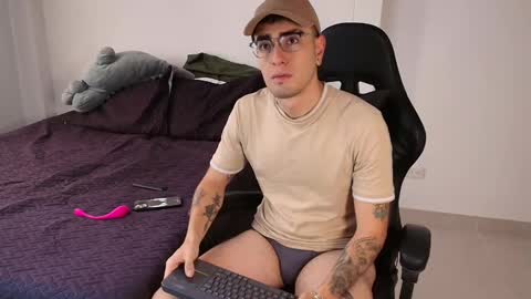 Snapshot of andy_shaaw chatting on 03.07.25 Andres online show from 03.07.25