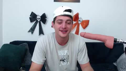 Snapshot of andyfame1 chatting on 10.26.25 Andy Fame online show from 10.26.25