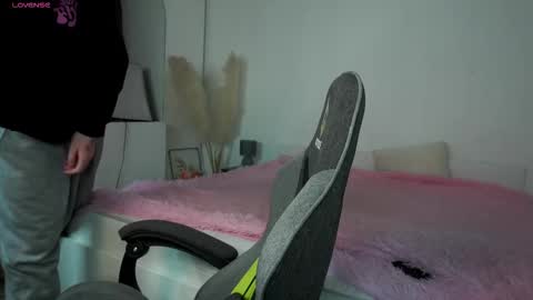 Snapshot of andyjey_ chatting on 11.28.25 Mandy and Andy online show from 11.28.25