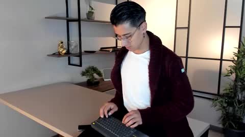 Snapshot of andyjoy_ chatting on 09.09.25 Andy Joy online show from 09.09.25