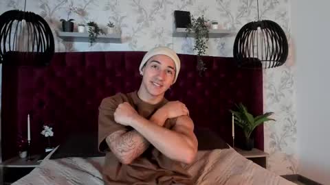 Snapshot of andyjoy_ chatting on 11.18.25 Andy Joy online show from 11.18.25