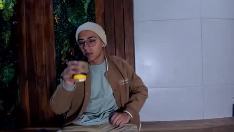 Snapshot of andyjoy_ chatting on 11.29.25 Andy Joy online show from 11.29.25