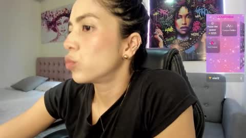 Snapshot of andykiuty chatting on 11.21.25 Andrea online show from 11.21.25