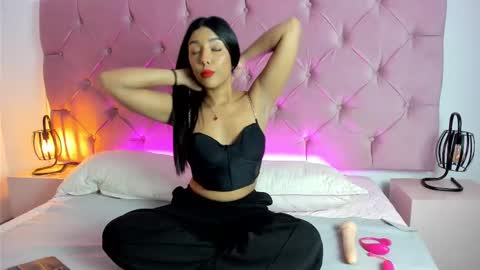 Snapshot of andysaenzz chatting on 03.08.25 AndySaenzz online show from 03.08.25