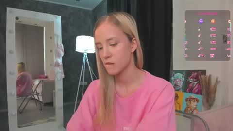 Snapshot of anellyball_ chatting on 07.14.26 Anelly online show from 07.14.26