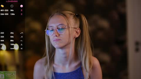 Snapshot of angeellina chatting on 12.11.24 angeellina online show from 12.11.24