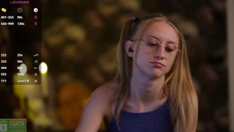 Snapshot of angeellina chatting on 12.11.24 angeellina online show from 12.11.24