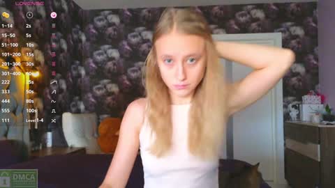 Snapshot of angeellina chatting on 12.27.24 angeellina online show from 12.27.24