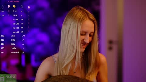 Snapshot of angeellina chatting on 12.29.24 angeellina online show from 12.29.24