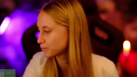 Snapshot of angeellina chatting on 01.01.25 angeellina online show from 01.01.25