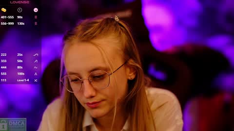 Snapshot of angeellina chatting on 01.07.25 angeellina online show from 01.07.25