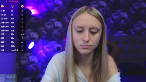 Snapshot of angeellina chatting on 01.11.25 angeellina online show from 01.11.25