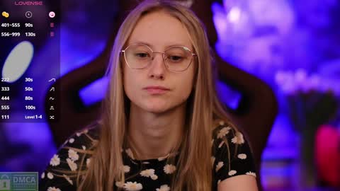 Snapshot of angeellina chatting on 01.18.25 angeellina online show from 01.18.25