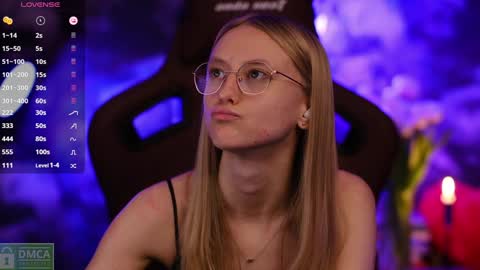 Snapshot of angeellina chatting on 01.20.25 angeellina online show from 01.20.25