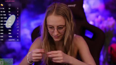 Snapshot of angeellina chatting on 01.26.25 angeellina online show from 01.26.25