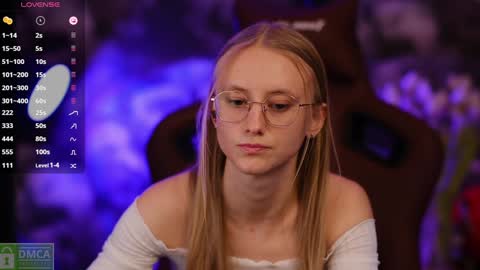 Snapshot of angeellina chatting on 01.29.25 angeellina online show from 01.29.25