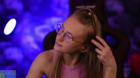 Snapshot of angeellina chatting on 01.31.25 angeellina online show from 01.31.25