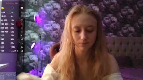 Snapshot of angeellina chatting on 02.20.25 angeellina online show from 02.20.25