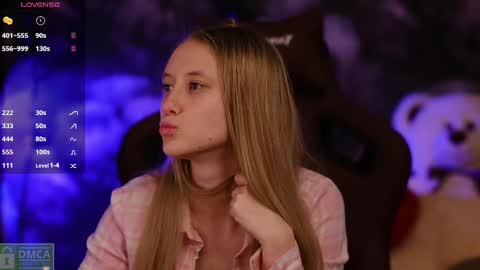 Snapshot of angeellina chatting on 02.24.25 angeellina online show from 02.24.25