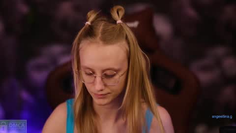 Snapshot of angeellina chatting on 03.03.25 angeellina online show from 03.03.25