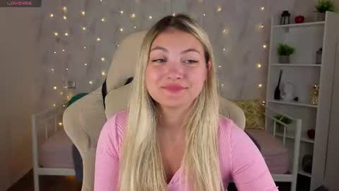 Snapshot of angel__grace chatting on 07.16.26 Grace online show from 07.16.26