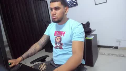 Snapshot of angel__tattoo chatting on 04.27.26 angel__tattoo online show from 04.27.26