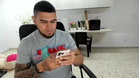 Snapshot of angel__tattoo chatting on 05.23.26 angel__tattoo online show from 05.23.26