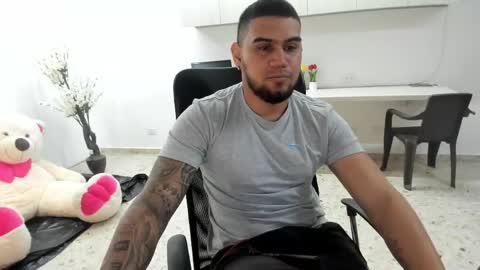 Snapshot of angel__tattoo chatting on 05.30.26 angel__tattoo online show from 05.30.26