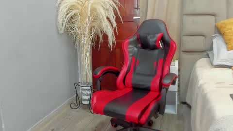 Snapshot of angel_adamx chatting on 09.25.25 Angel online show from 09.25.25