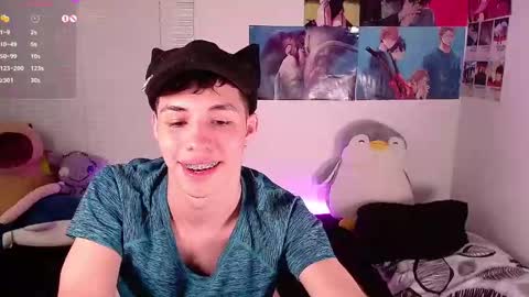 Snapshot of angel_bless19 chatting on 12.27.24 Angel help me with 100 thumbs up online show from 12.27.24