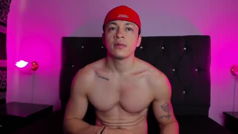 Angel Cuervo online show from 09.11.25