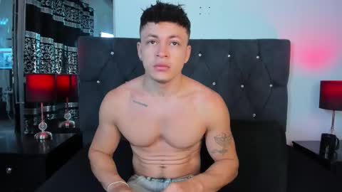 Angel Cuervo online show from 12.22.25