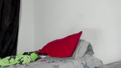 Snapshot of angel_damons_ chatting on 01.12.25 Angel Damons online show from 01.12.25