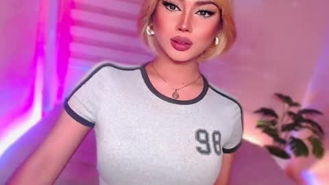 Snapshot of angel_eloaxx chatting on 06.27.26 Angel online show from 06.27.26