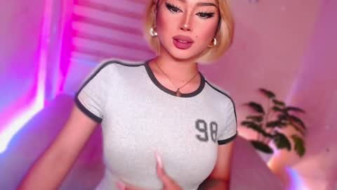 Snapshot of angel_eloaxx chatting on 06.29.26 Angel online show from 06.29.26