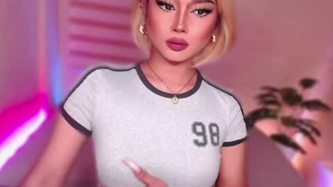 Snapshot of angel_eloaxx chatting on 07.14.26 Angel online show from 07.14.26