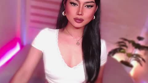 Snapshot of angel_eloaxx chatting on 07.16.26 Angel online show from 07.16.26