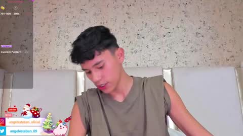 Snapshot of angel_esteban_fx chatting on 01.07.25 ngel Esteban online show from 01.07.25