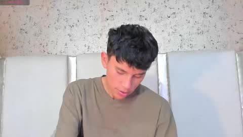 Snapshot of angel_esteban_fx chatting on 02.23.25 ngel Esteban online show from 02.23.25