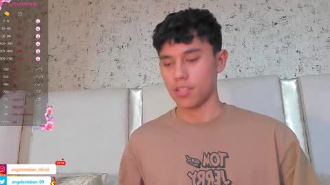 Snapshot of angel_esteban_fx chatting on 02.28.25 ngel Esteban online show from 02.28.25