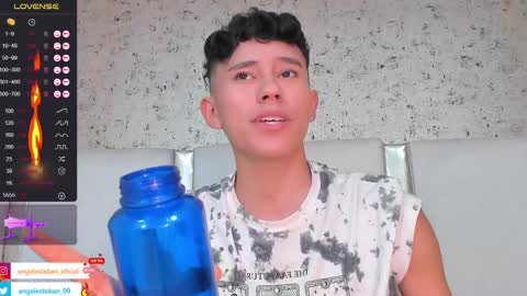 Snapshot of angel_esteban_fx chatting on 03.05.25 ngel Esteban online show from 03.05.25