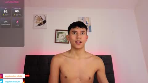 Snapshot of angel_esteban_fx chatting on 10.31.25 ngel Esteban online show from 10.31.25