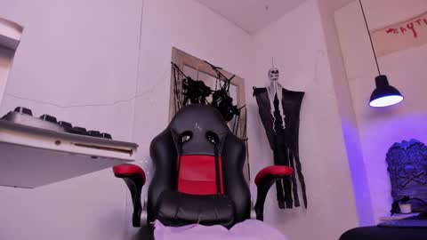 Snapshot of angel_hardy_dl chatting on 10.20.25 angel hardy online show from 10.20.25