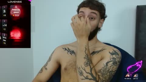 Snapshot of angel_kyrozz chatting on 11.30.25 angel_kyrozz online show from 11.30.25