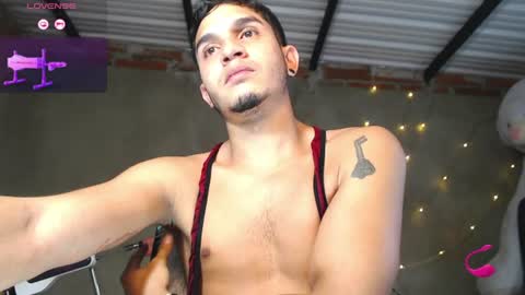 Snapshot of angel_latinboy chatting on 06.13.26 Angel online show from 06.13.26