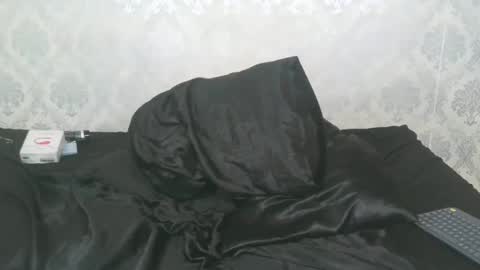 Angel Lein online show from 10.10.25