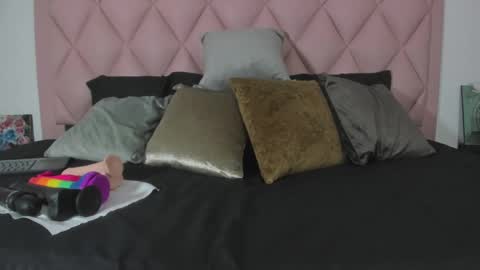 Angel  online show from 02.14.25