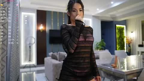 Luisa online show from 02.22.25