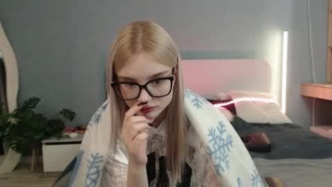 Snapshot of angel_share chatting on 05.23.26 Angela online show from 05.23.26
