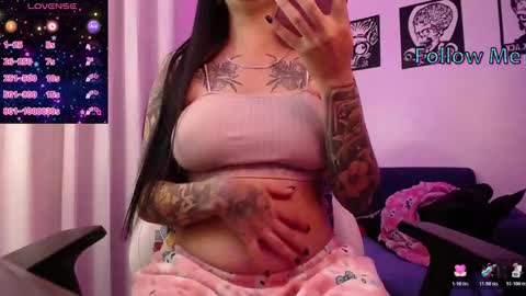 Angela online show from 12.18.25